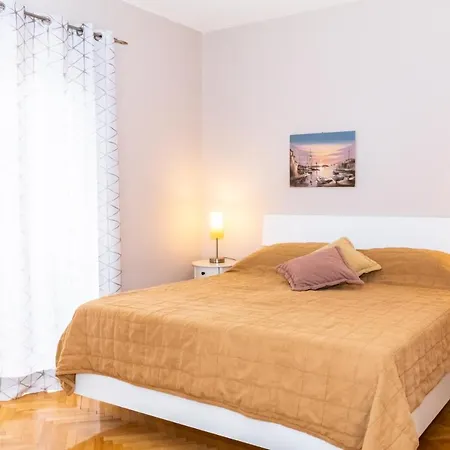 Cozy Vanja Vodice