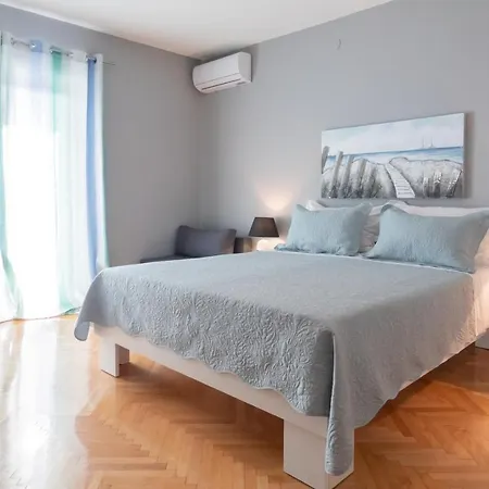 Cozy Vanja