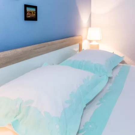 Cozy Vanja